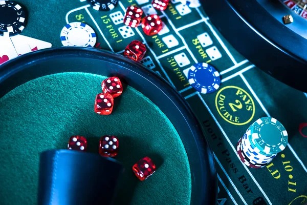 Tampilan aplikasi csowin dengan menu kategori game unggulan di layar beranda